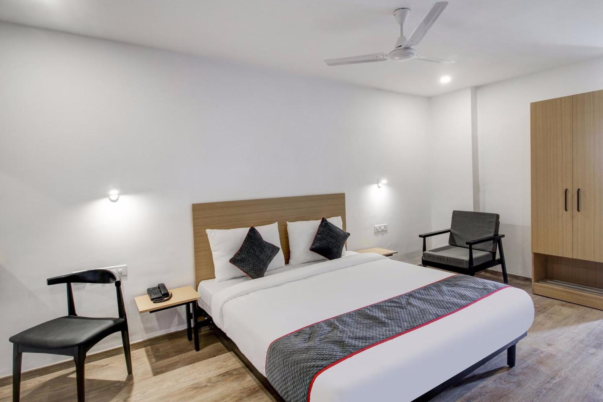 Super Townhouse Rcc Majestic 397 Lb Nagar Hotel Hyderabad Exterior photo