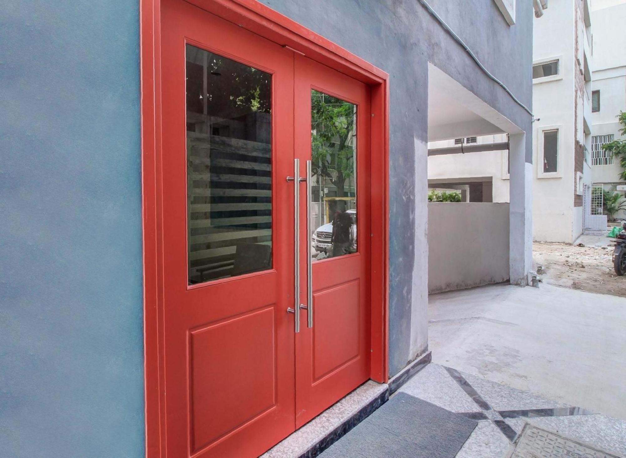 Super Townhouse Rcc Majestic 397 Lb Nagar Hotel Hyderabad Exterior photo
